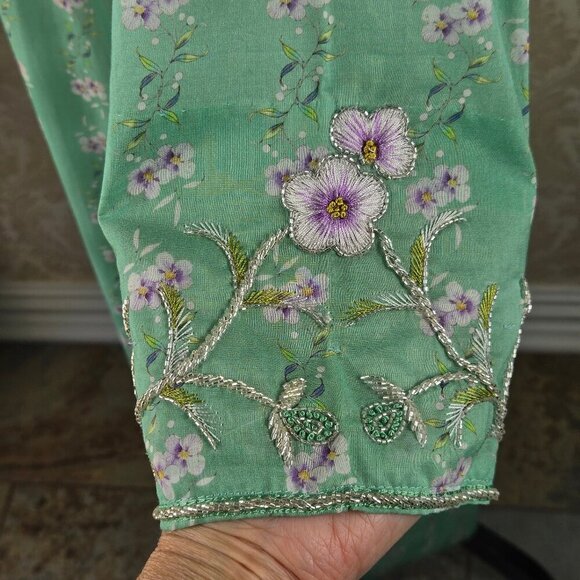 Handmade Light Green Floral Caftan Embroidered Beaded Detail Front Sleeves - Picture 8 of 15
